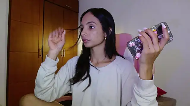 AnnitaSerna  online show from November 2025 01:56:02 PM