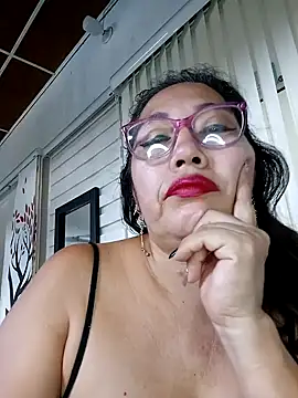 Snapshot of anniecoopeer chatting on January 2025 04:11:01 PM anniecoopeer online show from January 2025 04:11:01 PM