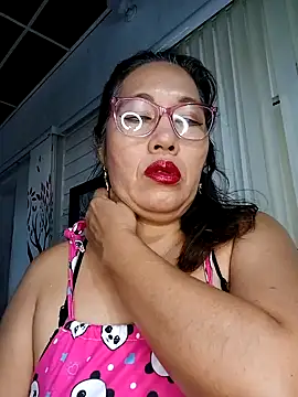 Snapshot of anniecoopeer chatting on January 2025 12:05:02 PM anniecoopeer online show from January 2025 12:05:02 PM