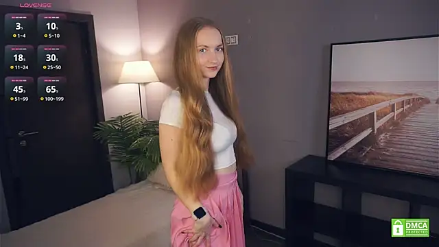 EsmaCarll online show from December 2025 08:14:01 PM