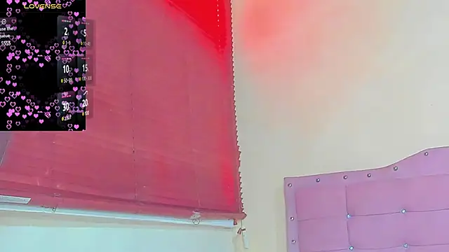 Snapshot of Angelina_Stone_65 chatting on January 2025 09:51:02 PM Angelina Stone 65 online show from January 2025 09:51:02 PM