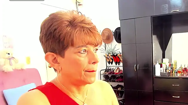 Snapshot of Angelina_Stone_65 chatting on September 2025 01:13:01 PM Angelina Stone 65 online show from September 2025 01:13:01 PM