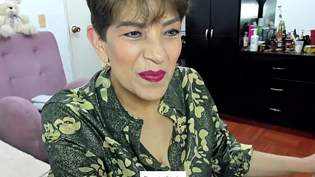 Snapshot of Angelina_Stone_65 chatting on October 2025 12:35:02 AM Angelina Stone 65 online show from October 2025 12:35:02 AM