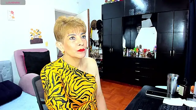 Angelina Stone 65 online show from April 2026 09:39:01 PM