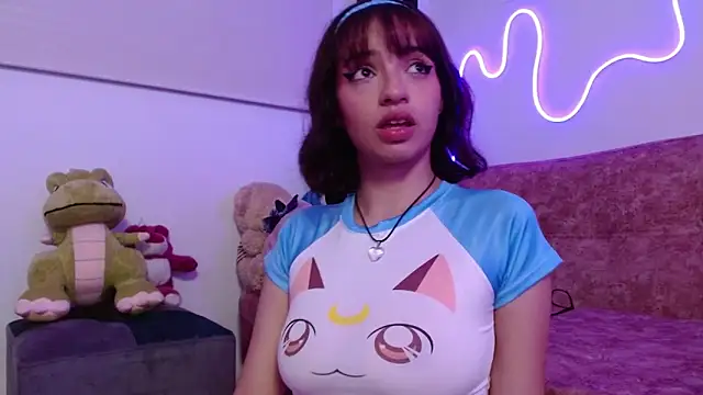 evie cloud online show from March 2025 04:36:02 AM