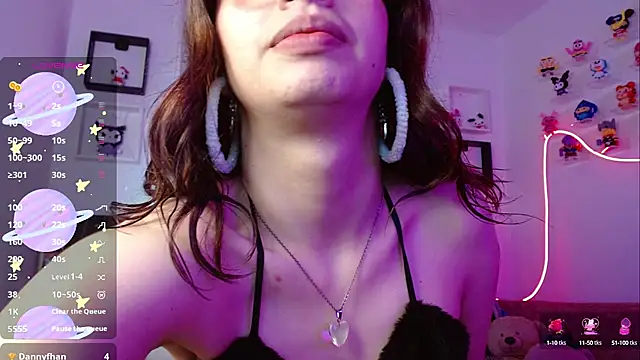 evie cloud online show from October 2025 09:23:01 PM