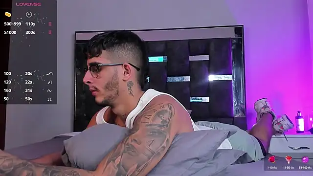 Snapshot of iamcamiloo_ chatting on February 2025 05:23:01 AM iamcamiloo online show from February 2025 05:23:01 AM