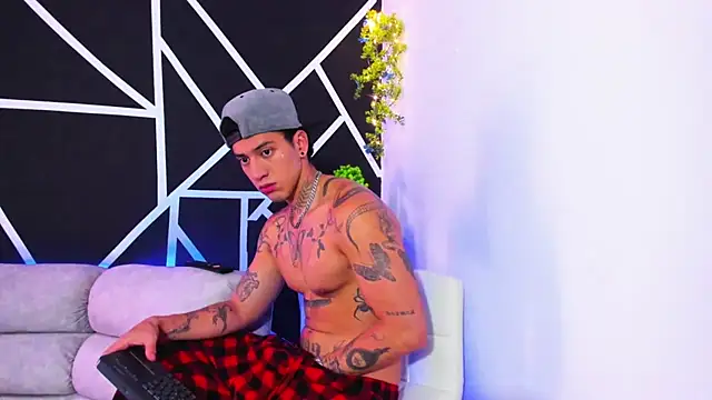 JUSTIN FULLER1 online show from February 2025 02:34:02 PM