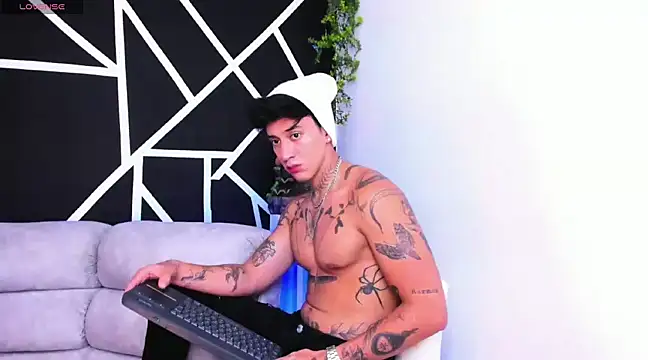 JUSTIN FULLER1 online show from February 2025 06:30:02 PM