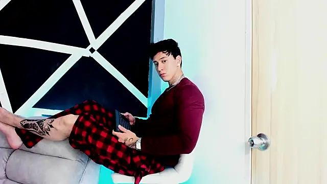 JUSTIN FULLER1 online show from September 2025 06:43:02 PM