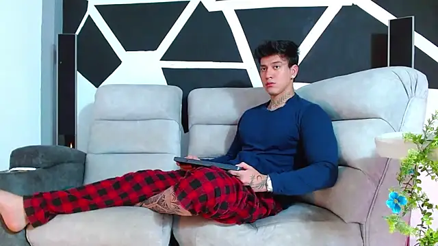 JUSTIN FULLER1 online show from November 2025 05:38:01 PM