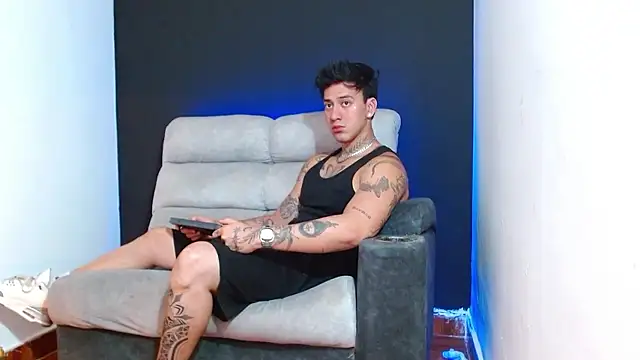 JUSTIN FULLER1 online show from January 2026 02:47:01 AM