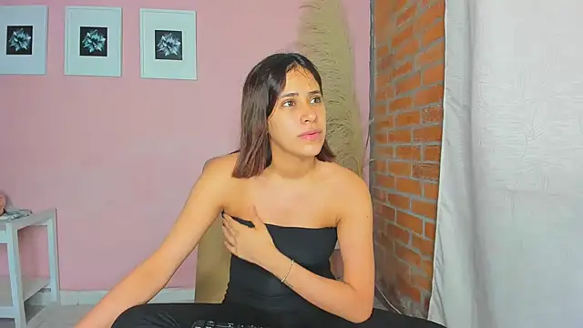 salavictoria online show from December 2024 07:43:02 PM