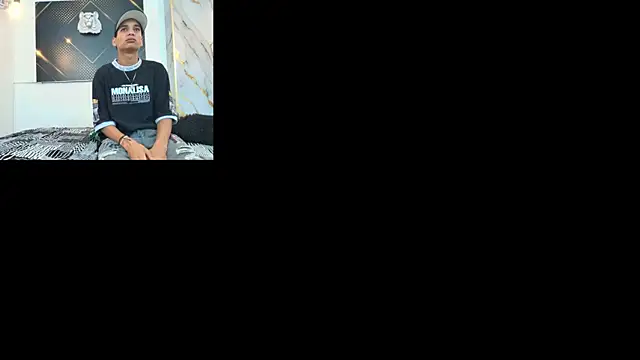 JordanAndAndrew online show from December 2025 09:32:01 PM