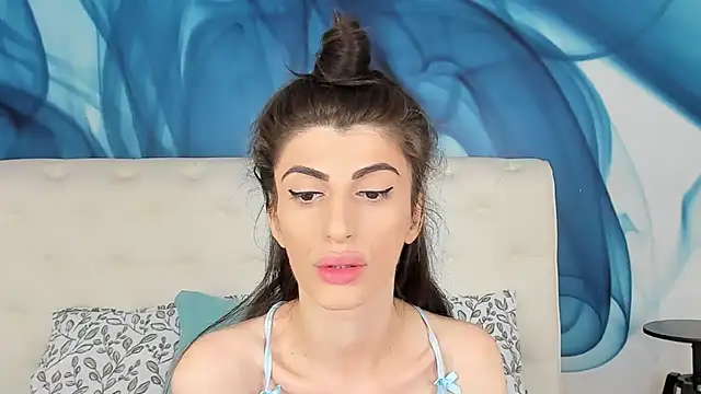 Snapshot of SkinnyDolly chatting on October 2025 02:08:01 AM SkinnyDolly online show from October 2025 02:08:01 AM