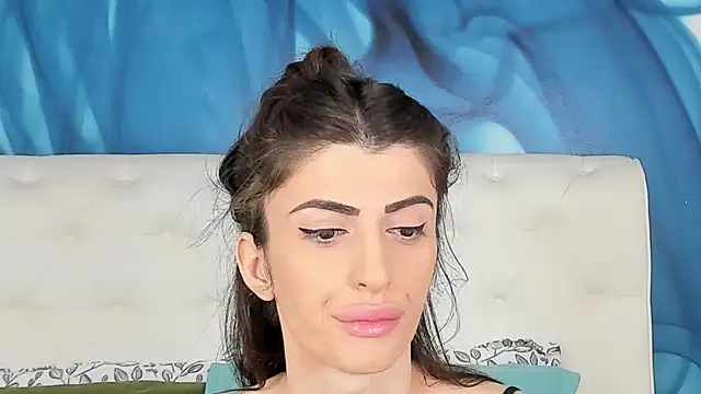 Snapshot of SkinnyDolly chatting on November 2025 03:09:01 AM SkinnyDolly online show from November 2025 03:09:01 AM