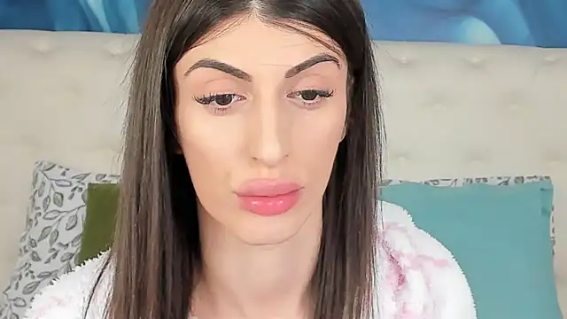 SkinnyDolly online show from January 2026 08:36:02 PM