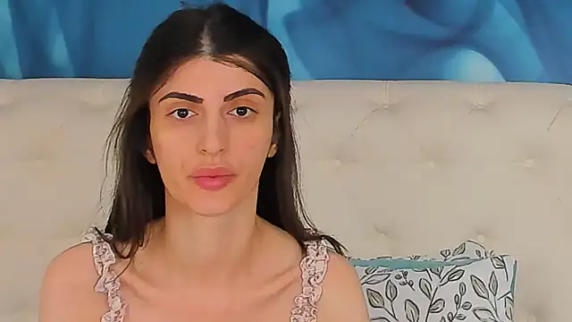 SkinnyDolly online show from June 2026 03:09:02 AM