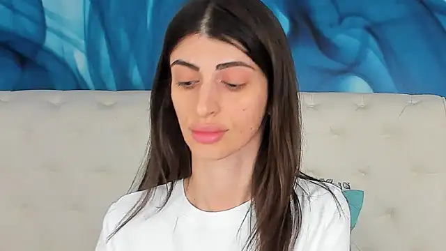SkinnyDolly online show from June 2026 03:39:01 AM