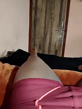 Snapshot of MrNick74 chatting on November 2025 07:53:02 AM MrNick74 online show from November 2025 07:53:02 AM