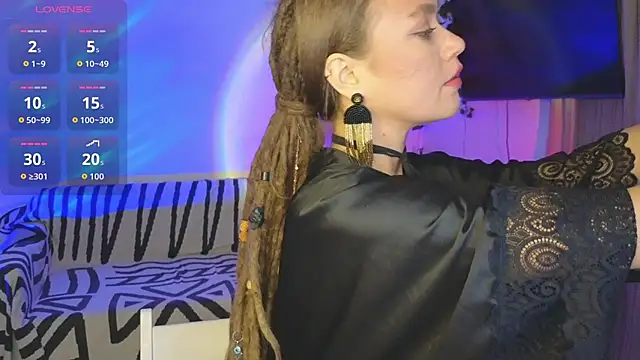 KellyFouler online show from November 2025 02:38:01 PM