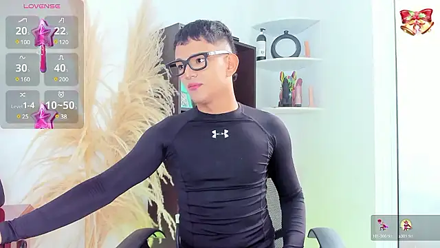 Snapshot of ander_deimond_ chatting on December 2024 01:38:02 PM ander deimond online show from December 2024 01:38:02 PM