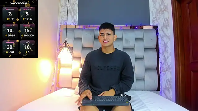 Snapshot of ander_deimond_ chatting on January 2025 12:41:02 PM ander deimond online show from January 2025 12:41:02 PM