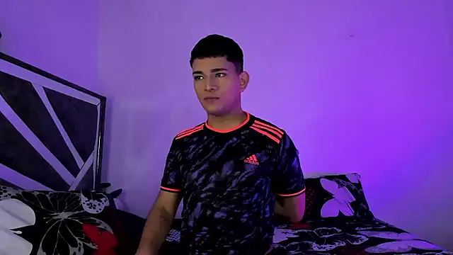 Snapshot of ander_deimond_ chatting on March 2025 02:13:02 PM ander deimond online show from March 2025 02:13:02 PM