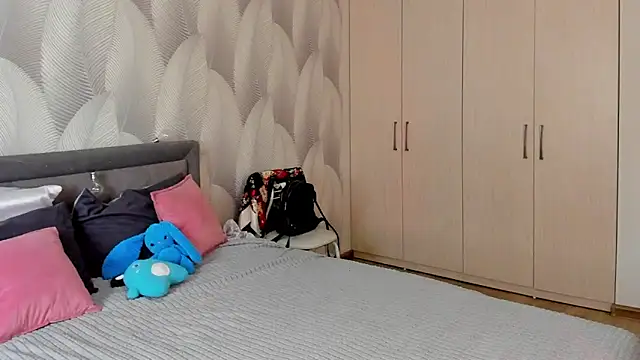 Bambiii bby online show from November 2025 03:17:01 AM