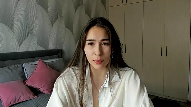 Snapshot of Bambiii_bby chatting on May 2026 05:47:01 AM Bambiii bby online show from May 2026 05:47:01 AM