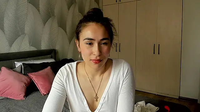 Snapshot of Bambiii_bby chatting on May 2026 05:15:01 AM Bambiii bby online show from May 2026 05:15:01 AM
