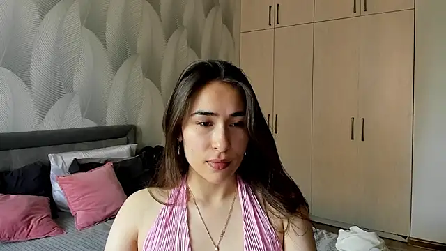 Snapshot of Bambiii_bby chatting on June 2026 07:18:01 AM Bambiii bby online show from June 2026 07:18:01 AM