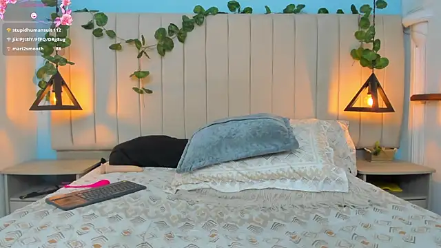 Snapshot of JulianaWaldo chatting on December 2024 07:43:02 PM JulianaWaldo online show from December 2024 07:43:02 PM