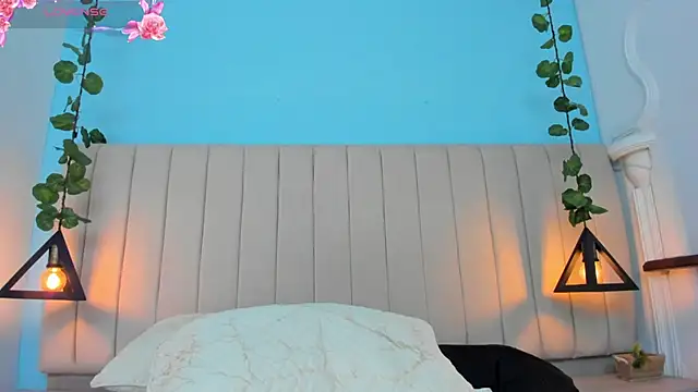 Snapshot of JulianaWaldo chatting on January 2025 04:14:02 PM JulianaWaldo online show from January 2025 04:14:02 PM