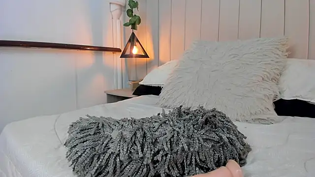 Snapshot of JulianaWaldo chatting on February 2025 05:09:01 PM JulianaWaldo online show from February 2025 05:09:01 PM