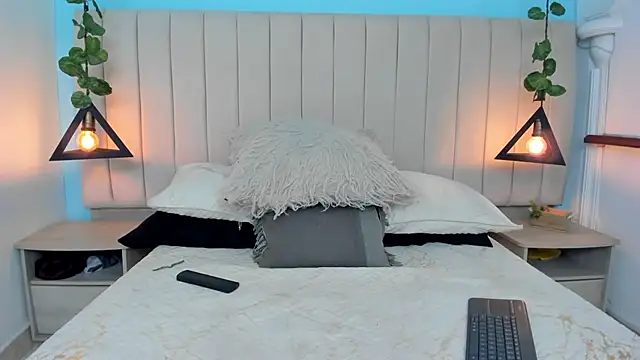 Snapshot of JulianaWaldo chatting on February 2025 01:09:02 PM JulianaWaldo online show from February 2025 01:09:02 PM