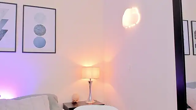 Snapshot of JulianaWaldo chatting on September 2025 02:55:01 PM JulianaWaldo online show from September 2025 02:55:01 PM