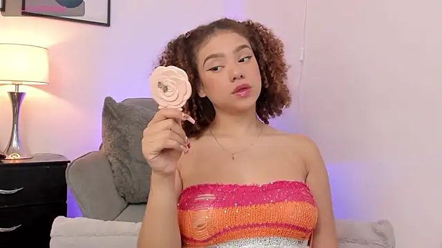 Snapshot of JulianaWaldo chatting on October 2025 02:36:01 PM JulianaWaldo online show from October 2025 02:36:01 PM