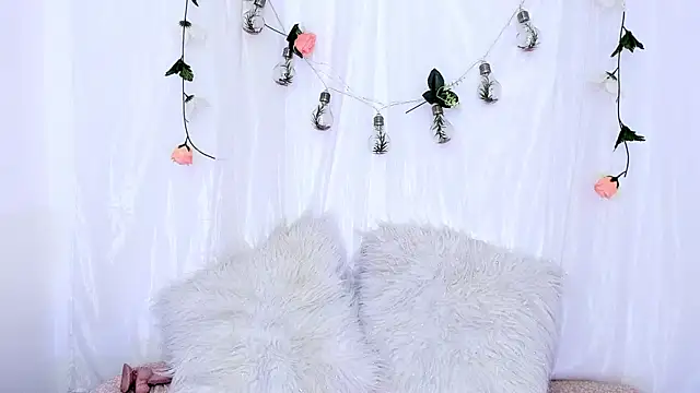 Sara Kurt online show from February 2025 03:43:02 PM