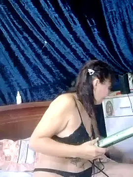 Snapshot of sthefania1710 chatting on December 2024 02:16:02 PM sthefania1710 online show from December 2024 02:16:02 PM