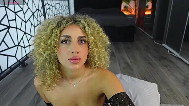 CurlyAnt0 online show from June 2026 11:08:02 AM