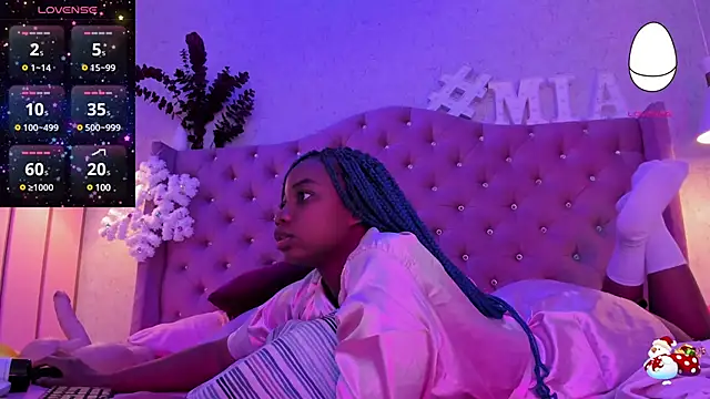 johannaMiller1 online show from December 2024 04:00:02 PM