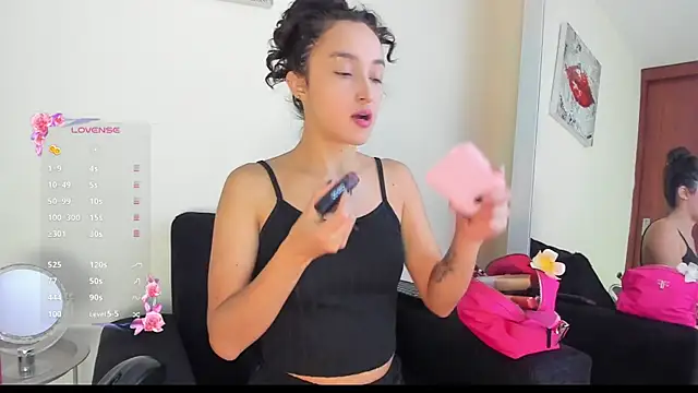 its  angelica  online show from November 2025 06:31:01 PM