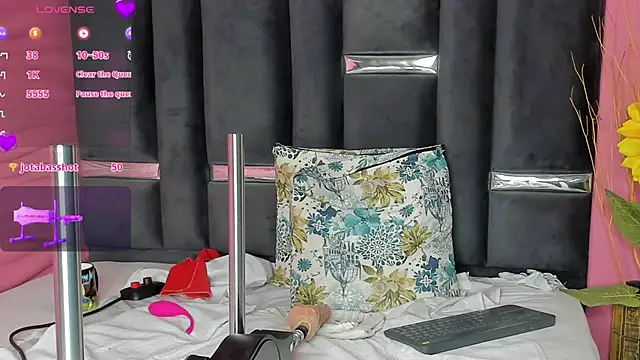 Snapshot of kinky_polar chatting on February 2025 08:11:01 AM kinky polar online show from February 2025 08:11:01 AM