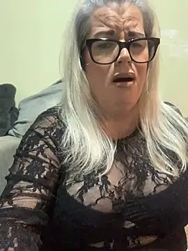 Snapshot of curvy-Ruby-Uk chatting on January 2025 09:11:02 PM curvy-Ruby-Uk online show from January 2025 09:11:02 PM