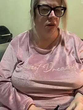 Snapshot of curvy-Ruby-Uk chatting on January 2025 07:49:02 AM curvy-Ruby-Uk online show from January 2025 07:49:02 AM