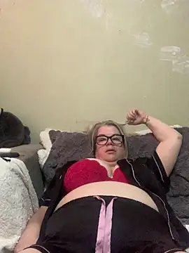 Snapshot of curvy-Ruby-Uk chatting on January 2025 08:36:01 AM curvy-Ruby-Uk online show from January 2025 08:36:01 AM