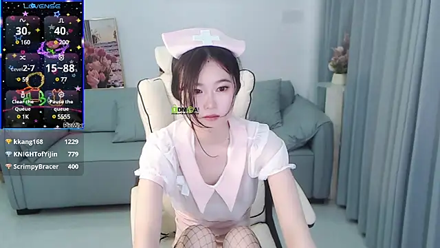 Snapshot of YiJin-a chatting on December 2024 11:15:02 AM YiJin-a online show from December 2024 11:15:02 AM
