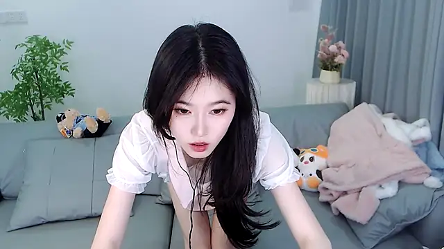 Snapshot of YiJin-a chatting on January 2025 03:03:01 PM YiJin-a online show from January 2025 03:03:01 PM