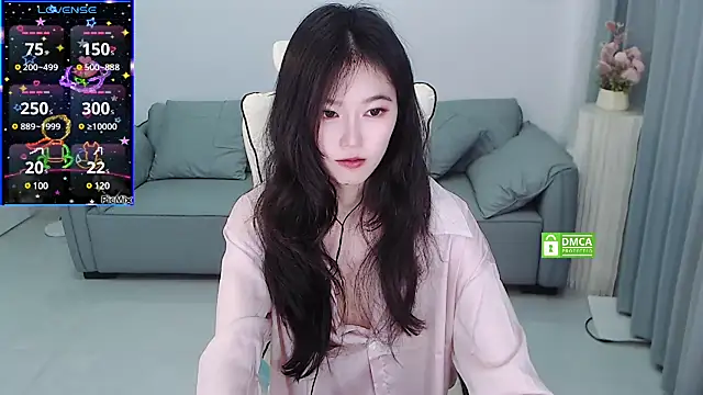 Snapshot of YiJin-a chatting on March 2025 01:05:02 PM YiJin-a online show from March 2025 01:05:02 PM
